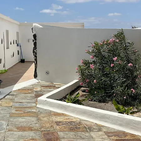 In Famara דירה טגיסי