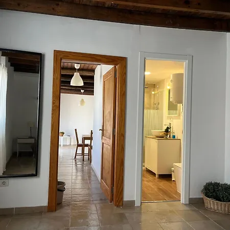 In Famara Apartment Teguise (Lanzarote)